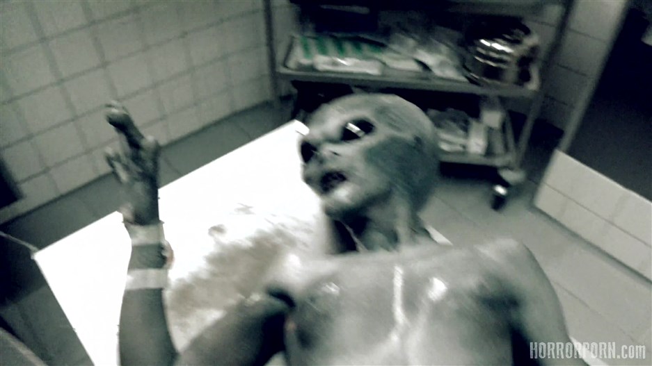Horror Porn 33 - Roswell UFO